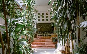 Colonel'S Retreat